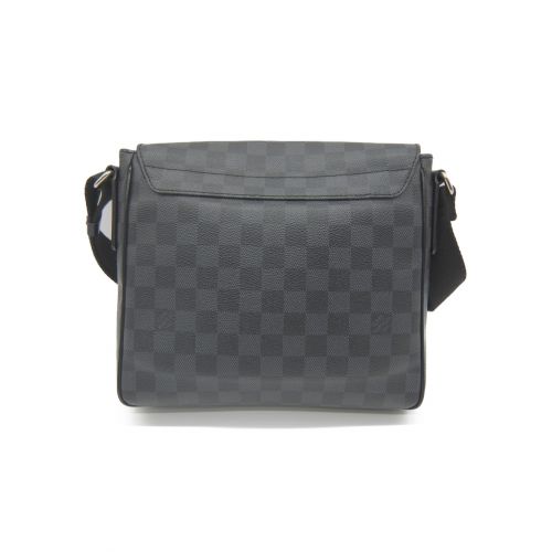 LOUIS VUITTON（ルイ ヴィトン）LOUIS VUITTON (ルイヴィトン) ディストリクトPM サイズ:PM ダミエ・グラフィット N41260 FL5124の古着・服飾アイテム