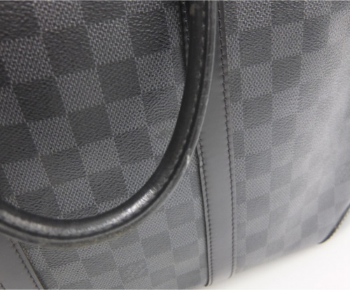 LOUIS VUITTON（ルイ ヴィトン）LOUIS VUITTON (ルイヴィトン) ポルトドキュマン・ヴォワイヤージュ サイズ:- ダミエ・グラフィット N41125 BA3175の古着・服飾アイテム