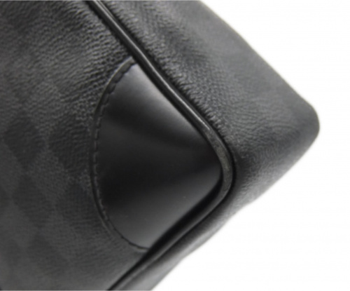 LOUIS VUITTON（ルイ ヴィトン）LOUIS VUITTON (ルイヴィトン) ポルトドキュマン・ヴォワイヤージュ サイズ:- ダミエ・グラフィット N41125 BA3175の古着・服飾アイテム