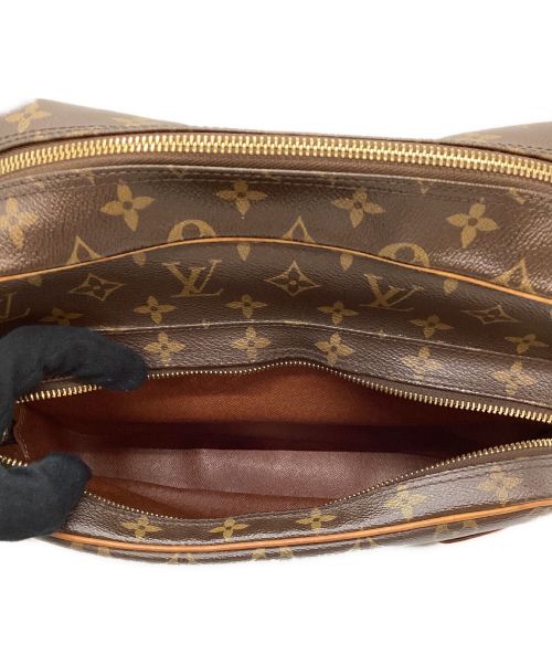 LOUIS VUITTON（ルイ ヴィトン）LOUIS VUITTON (ルイ ヴィトン) ショルダーバッグ ブラウンの古着・服飾アイテム