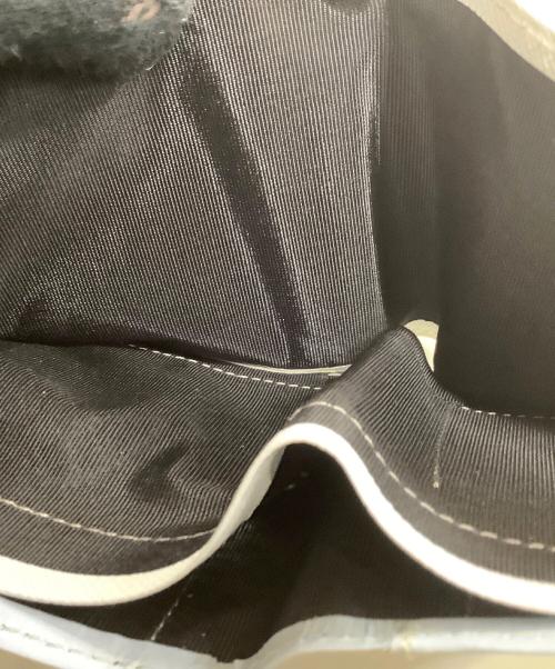 NAUGTIAN（ノーティアム）NAUGTIAN (ノーティアム) 2つ折り財布 ホワイトの古着・服飾アイテム