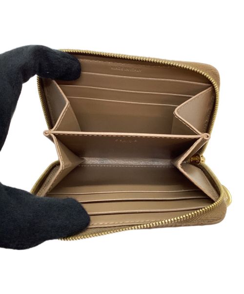 CELINE（セリーヌ）CELINE (セリーヌ) ロゴストラップラウンドファスナーウォレット ブラウンの古着・服飾アイテム