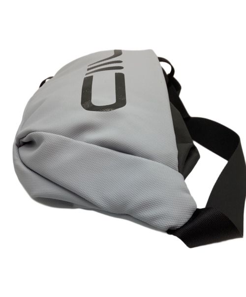 NIID（ニード）NIID (ニード) ボディバッグ マットグレーの古着・服飾アイテム