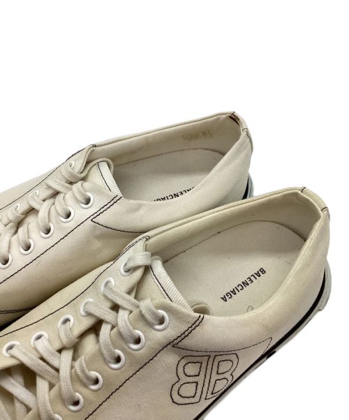BALENCIAGA（バレンシアガ）BALENCIAGA (バレンシアガ) ローカットスニーカー ホワイト×ブラック サイズ:41の古着・服飾アイテム