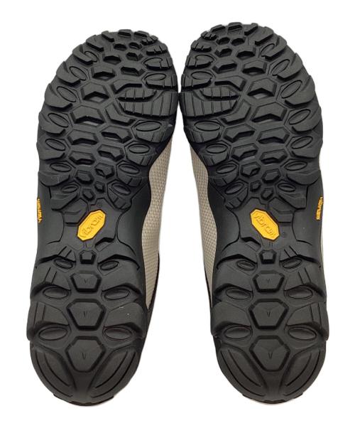 MERRELL（メレル）MERRELL (メレル) トレッキングシューズ アイボリー×ブラック サイズ:28cmの古着・服飾アイテム