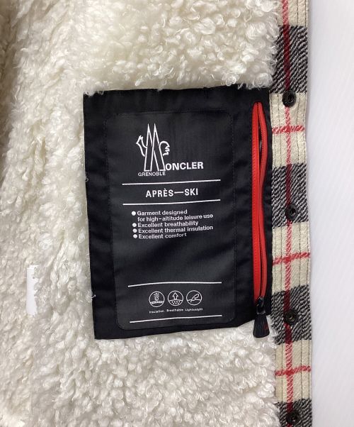 MONCLER GRENOBLE（モンクレール グルノーブル）MONCLER GRENOBLE (モンクレール グルノーブル) ダウンシャツジャケット ホワイト×ブラックの古着・服飾アイテム