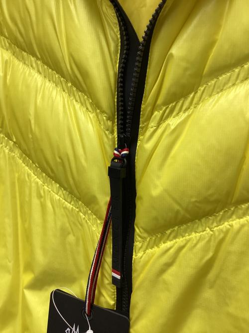 MONCLER GRENOBLE（モンクレール グルノーブル）MONCLER GRENOBLE (モンクレール グルノーブル) ダウンベスト イエロー サイズ:5の古着・服飾アイテム