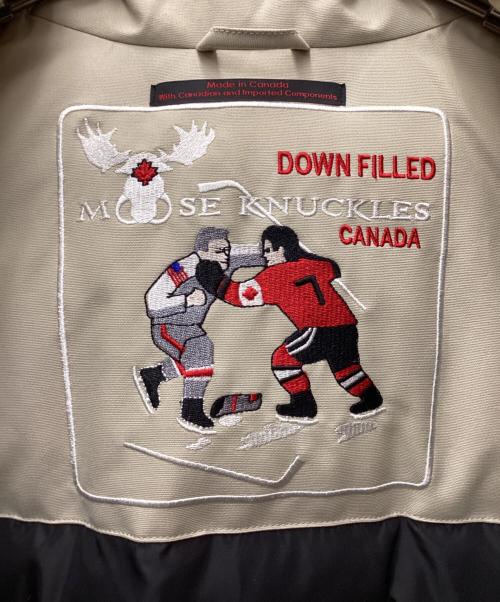 MOOSE KNUCKLES（ムース ナックルズ）MOOSE KNUCKLES (ムース ナックルズ) MOOSE KNUCKLES ベージュ サイズ:Lの古着・服飾アイテム