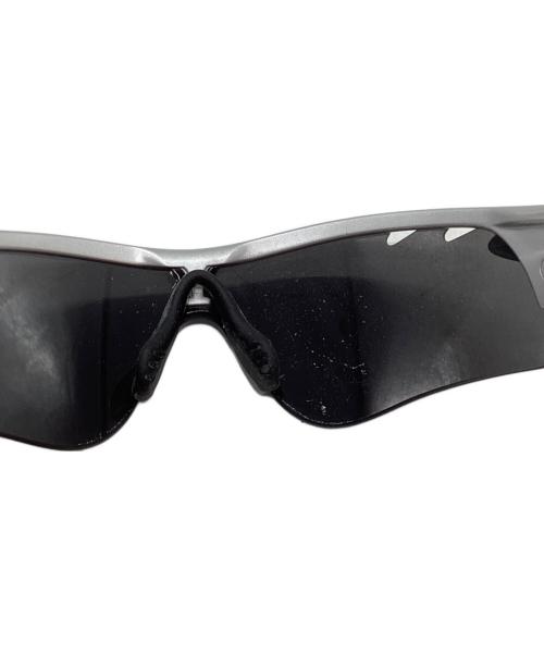 OAKLEY（オークリー）OAKLEY (オークリー) スポーツサングラス グレーの古着・服飾アイテム