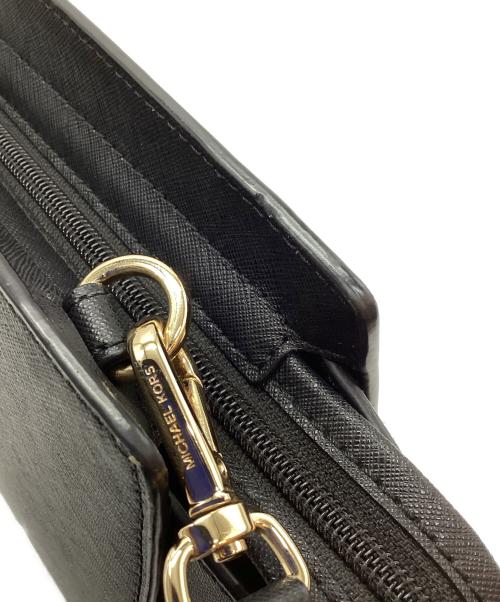 MICHAEL KORS（マイケル・コース）MICHAEL KORS (マイケルコース) ショルダーバッグ ブラックの古着・服飾アイテム