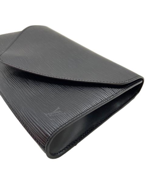 LOUIS VUITTON（ルイ ヴィトン）LOUIS VUITTON (ルイ ヴィトン) クラッチバッグ ブラックの古着・服飾アイテム