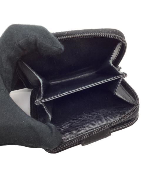 PRADA（プラダ）PRADA (プラダ) 2つ折り財布 ブラックの古着・服飾アイテム