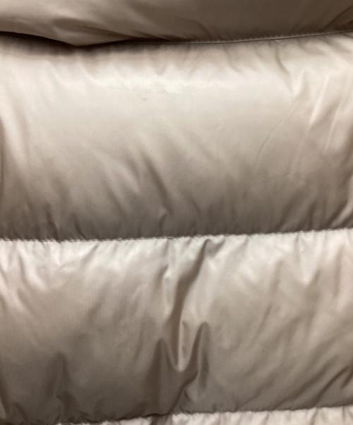 MONCLER（モンクレール）MONCLER (モンクレール) ダウンジャケット ベージュの古着・服飾アイテム