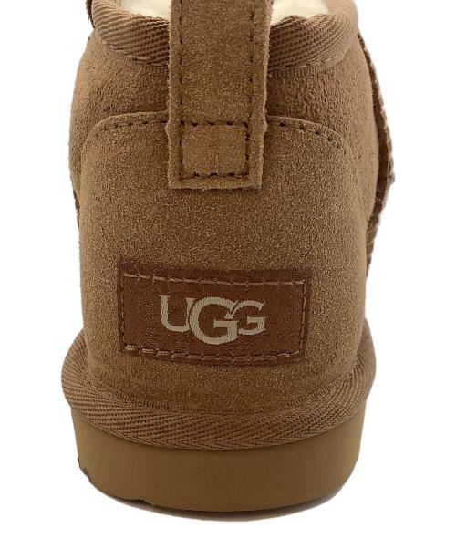 UGG（アグ）UGG (アグ) ムートンブーツ/Kids UGG Classic Ultra Mini Boot ベージュ サイズ:23.5cmの古着・服飾アイテム
