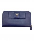 PRADAプラダ）の古着「ラウンドファスナー長財布」｜ブルー