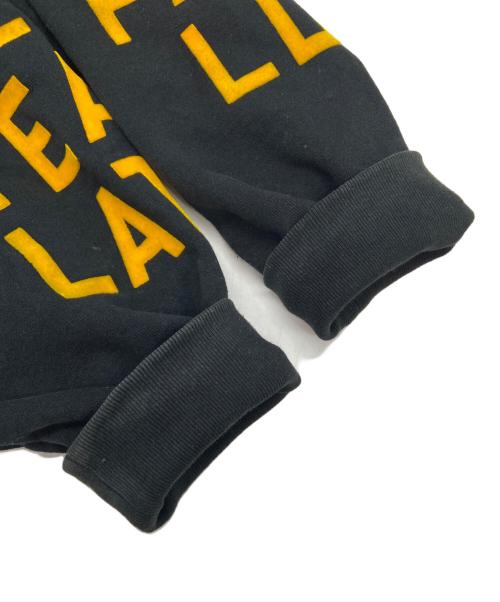 SUPREME（シュプリーム）Supreme (シュプリーム) プルオーバーパーカー/Team Flocked Hooded Sweatshirt 23SS  ブラック×イエロー サイズ:Mの古着・服飾アイテム