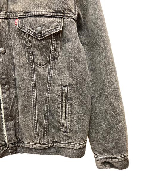 LEVI'S（リーバイス）LEVI'S (リーバイス) デニムボアトラッカージャケット ブラック サイズ:Mの古着・服飾アイテム