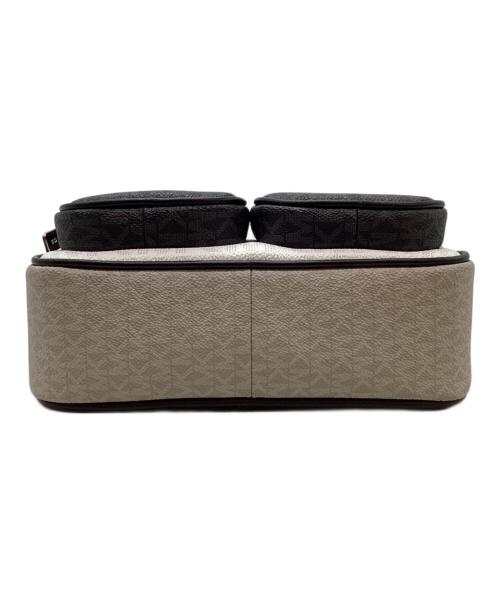 MICHAEL KORS（マイケル・コース）MICHAEL KORS (マイケル・コース) ショルダーバッグ グレー×ブラックの古着・服飾アイテム