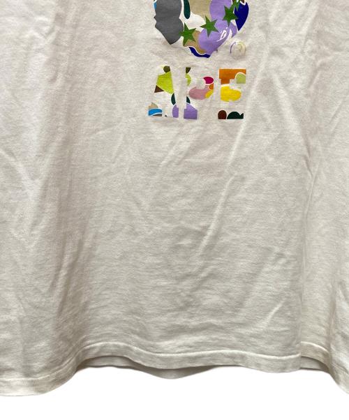 A BATHING APE（ア ベイシング エイプ）A BATHING APE (ア ベイシング エイプ) F.C.R.B. (エフシーレアルブリストル) 半袖Tシャツ ホワイト×レインボー サイズ:Lの古着・服飾アイテム