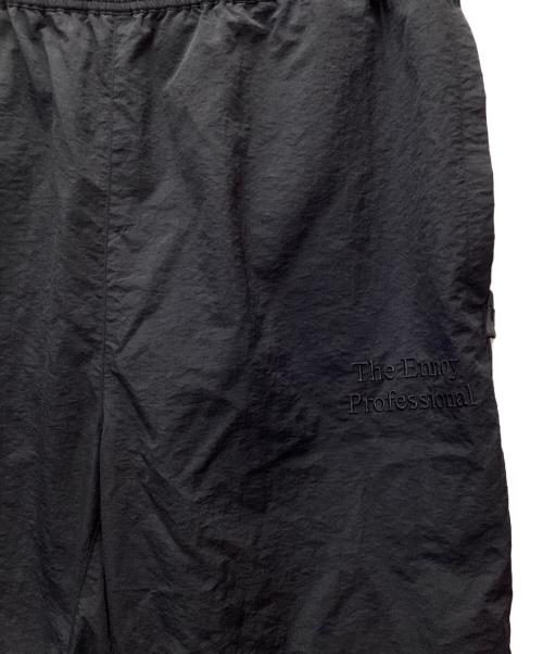 The Ennnoy Professional（ザ エンノイ プロフェッショナル）The Ennnoy Professional (ザ エンノイ プロフェッショナル) スタイリスト私物 (スタイリストシブツ) ナイロンパンツ ブラック サイズ:Mの古着・服飾アイテム