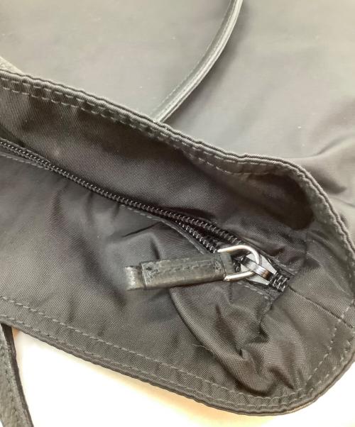 PRADA（プラダ）PRADA (プラダ) ナイロントートバッグ ブラックの古着・服飾アイテム