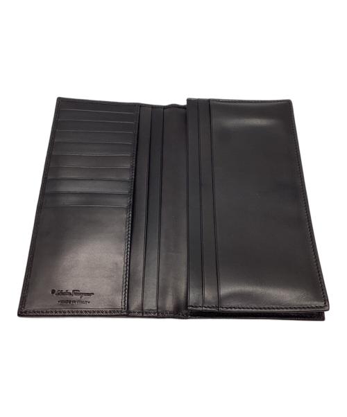 Salvatore Ferragamo（サルヴァトーレ フェラガモ）Salvatore Ferragamo (サルヴァトーレ フェラガモ) 2つ折り長財布 ブラックの古着・服飾アイテム