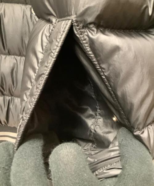 MONCLER（モンクレール）MONCLER (モンクレール) ダウンジャケット グレー×ブラック サイズ:1の古着・服飾アイテム