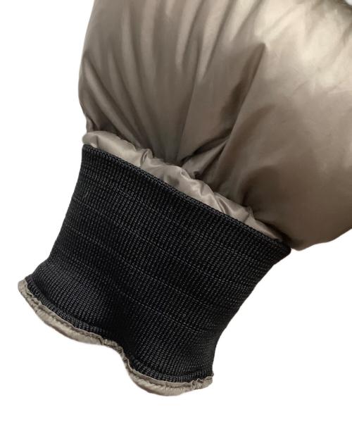 MONCLER（モンクレール）MONCLER (モンクレール) ダウンジャケット グレー×ブラック サイズ:1の古着・服飾アイテム