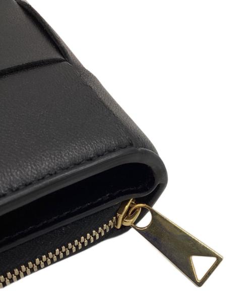 BOTTEGA VENETA（ボッテガベネタ）BOTTEGA VENETA (ボッテガベネタ) 2つ折り財布 ブラックの古着・服飾アイテム