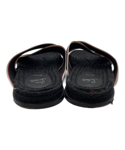 Christian Louboutin（クリスチャン・ルブタン）Christian Louboutin (クリスチャン・ルブタン) サンダル/ホットクロスフラット ブラック×レッド サイズ:25.5cmの古着・服飾アイテム