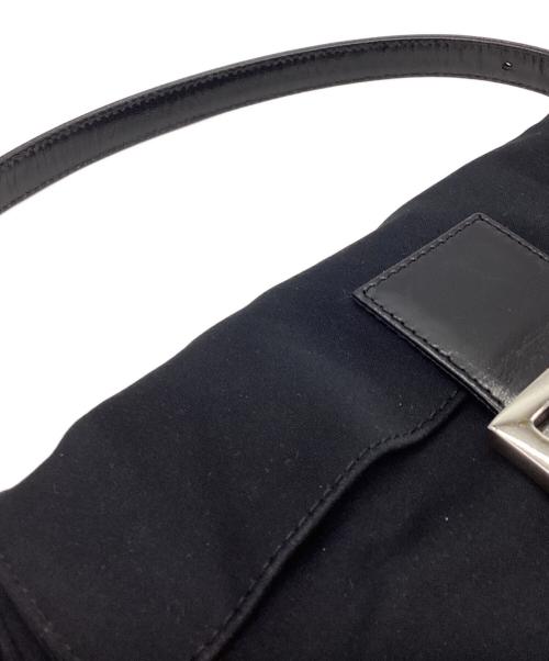 FENDI（フェンディ）FENDI (フェンディ) ショルダーバッグ ブラックの古着・服飾アイテム