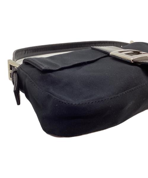 FENDI（フェンディ）FENDI (フェンディ) ショルダーバッグ ブラックの古着・服飾アイテム