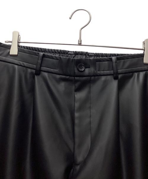N.HOOLYWOOD（エヌ ハリウッド）N.HOOLYWOOD (エヌ ハリウッド) ストレートパンツ/1TUCK EASY TROUSERS ブラック サイズ:40の古着・服飾アイテム