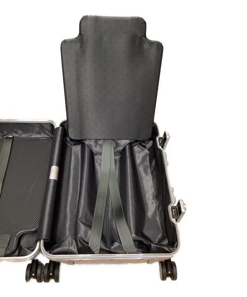 RIMOWA（リモワ）RIMOWA (リモワ) キャリーバッグ/キャビンS シルバーの古着・服飾アイテム