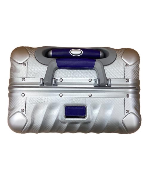 TUMI（トゥミ）TUMI (トゥミ) キャリーバッグ シルバーの古着・服飾アイテム