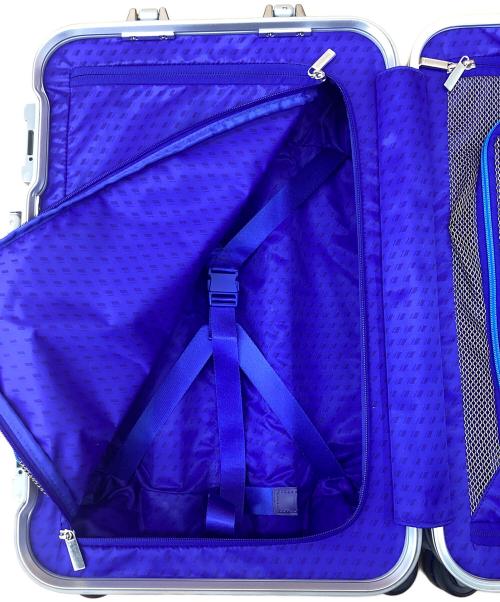 TUMI（トゥミ）TUMI (トゥミ) キャリーバッグ シルバーの古着・服飾アイテム