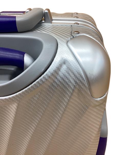 TUMI（トゥミ）TUMI (トゥミ) キャリーバッグ シルバーの古着・服飾アイテム