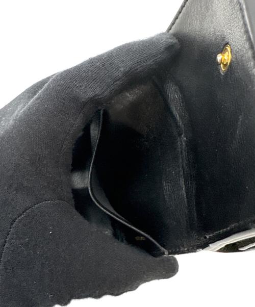 MARNI（マルニ）MARNI (マルニ) 3つ折り財布 オリーブの古着・服飾アイテム