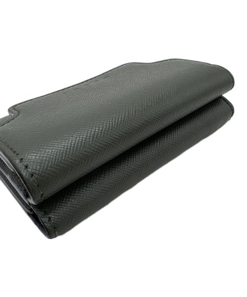 MARNI（マルニ）MARNI (マルニ) 3つ折り財布 オリーブの古着・服飾アイテム