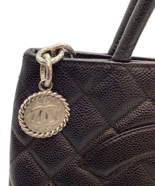 CHANEL（シャネル）CHANEL (シャネル) トートバッグ/マトラッセ ブラックの古着・服飾アイテム