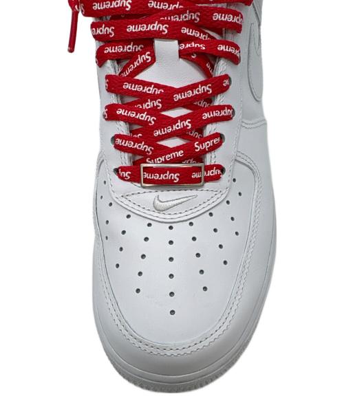 NIKE（ナイキ）NIKE (ナイキ) SUPREME (シュプリーム) ローカットスニーカーAir Force 1 Low ホワイト サイズ:27cmの古着・服飾アイテム