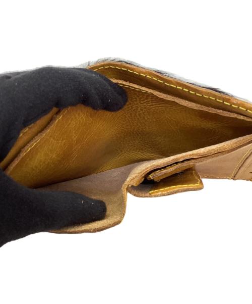 M+（エムピウ）M+ (エムピウ) 2つ折り財布 ブラック×イエローの古着・服飾アイテム