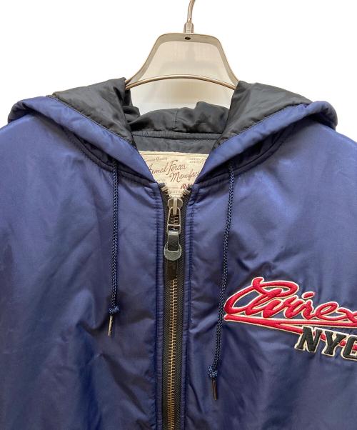 AVIREX（アヴィレックス）AVIREX (アヴィレックス) ジャケットNEW YORK HOODED AWARD JACKET ネイビー サイズ:Lの古着・服飾アイテム