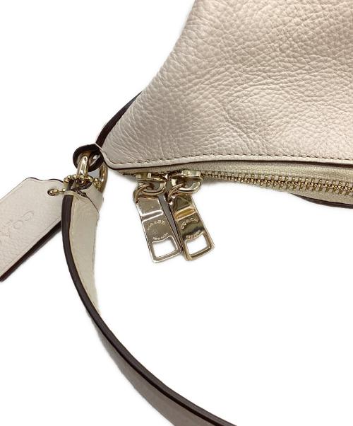 COACH（コーチ）COACH (コーチ) ショルダーバッグ アイボリーの古着・服飾アイテム
