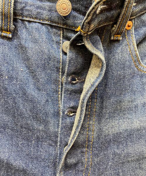 LEVI'S（リーバイス）LEVI'S (リーバイス) デニムパンツ インディゴ サイズ:W32 L32の古着・服飾アイテム