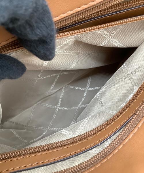 MICHAEL KORS（マイケル・コース）MICHAEL KORS (マイケル・コース) トートバッグ　ボイジャー ホワイトの古着・服飾アイテム