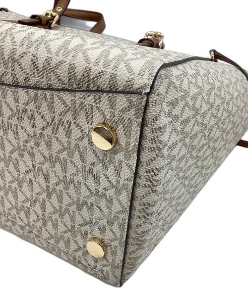 MICHAEL KORS（マイケル・コース）MICHAEL KORS (マイケル・コース) トートバッグ　ボイジャー ホワイトの古着・服飾アイテム