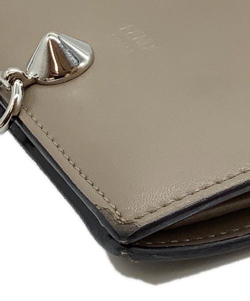 FENDI（フェンディ）FENDI (フェンディ) 2つ折り財布 ベージュの古着・服飾アイテム