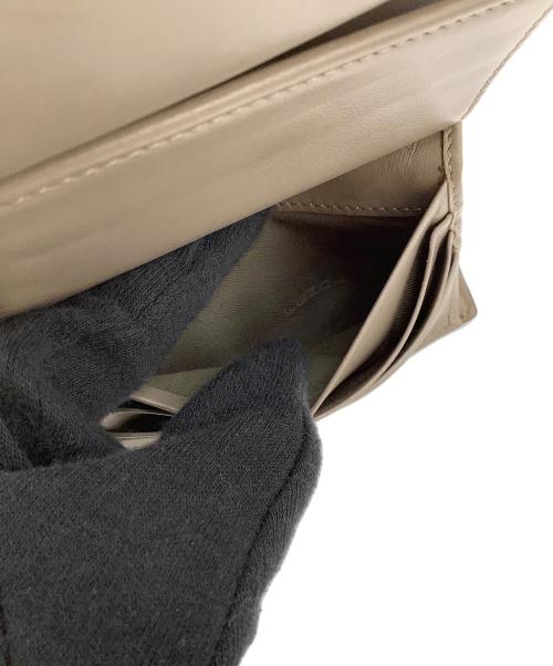 FENDI（フェンディ）FENDI (フェンディ) 2つ折り財布 ベージュの古着・服飾アイテム