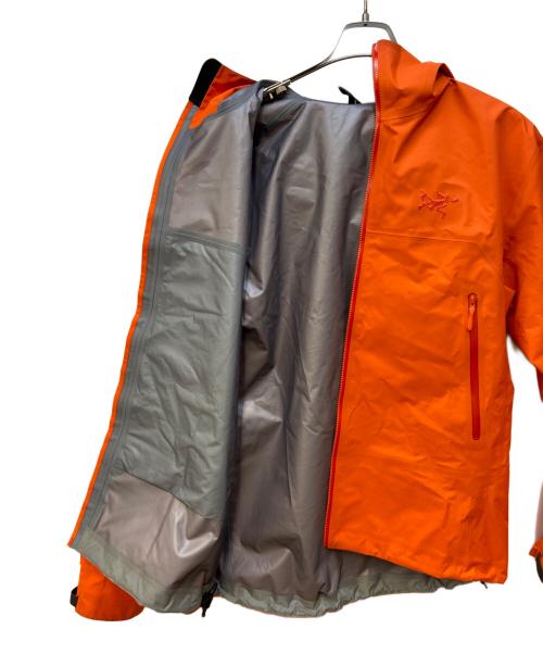 ARC'TERYX（アークテリクス）ARC'TERYX (アークテリクス) マウンテンパーカー/ベータジャケット オレンジ サイズ:Lの古着・服飾アイテム